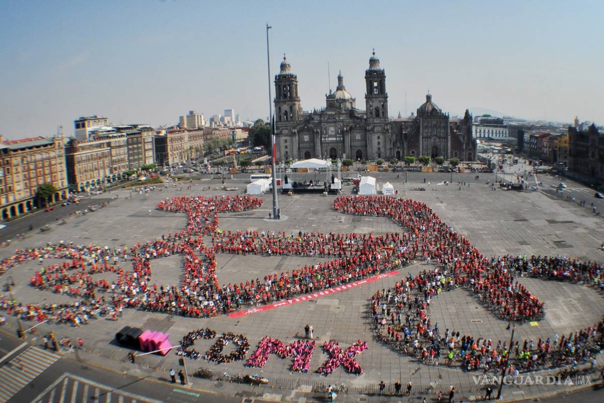 Forman bicicleta humana por la paz en CDMX