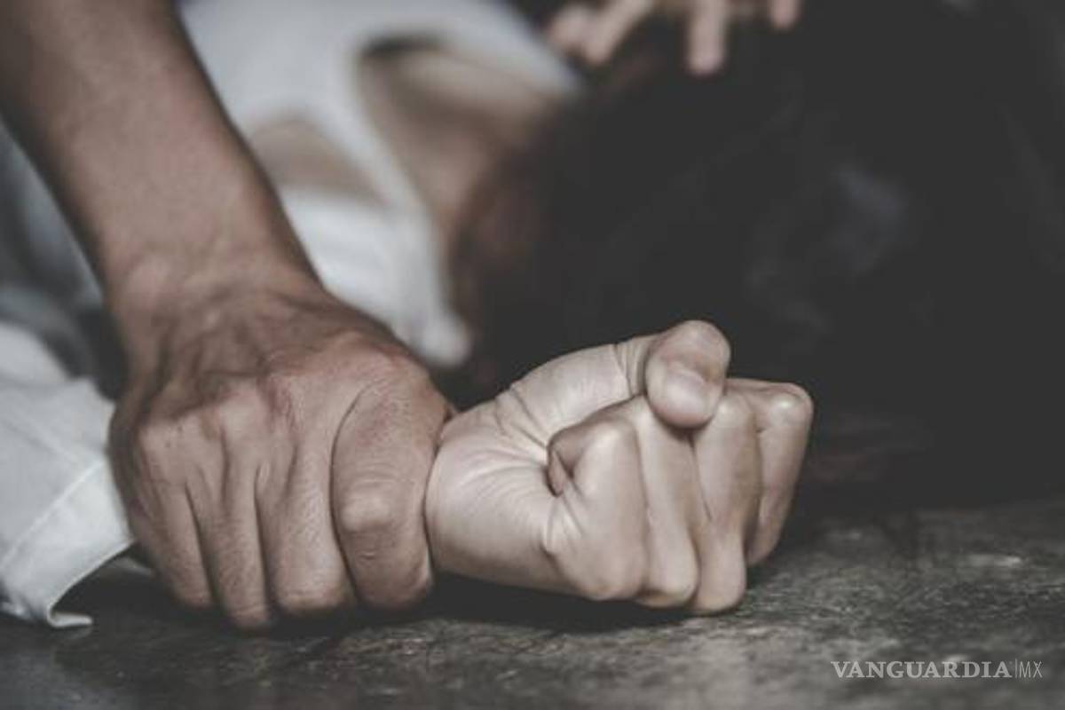 Cuatro sujetos abusan de jovencita de 16 años en colonia Hacienda Narro de Saltillo