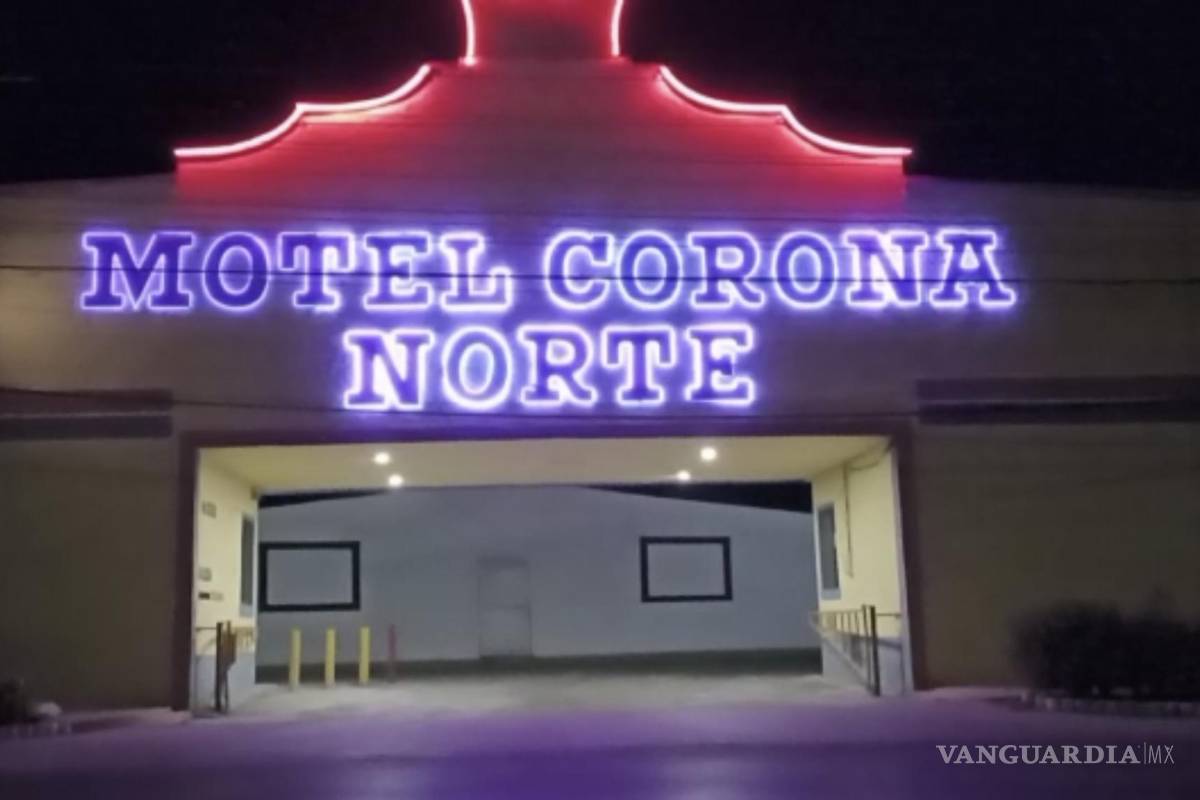 Hombre huye del motel sin pagar servicios a su acompañante; causa destrozos y lo detienen al sur de Saltillo