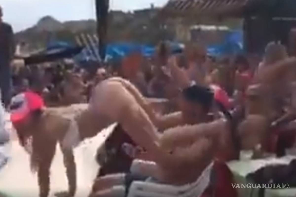 Despiden a maestra por ‘perrear’ en playa de Los Cabos