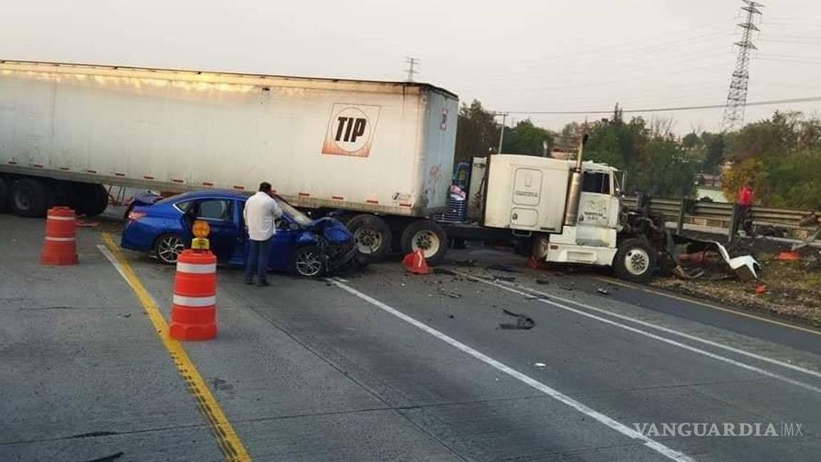 $!Tráiler provoca carambola en la México-Querétaro, hay decenas de heridos