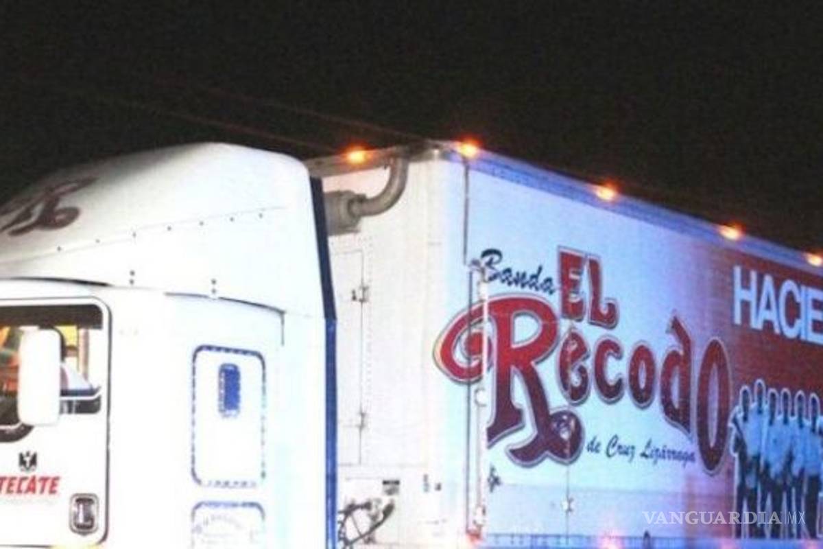 Balean camión de la Banda El Recodo; hay un herido