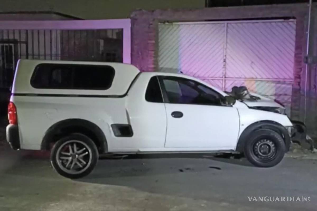 Saltillo: chocan y dejan sin luz a colonia Postal Cerritos; responsables abandonan vehículo