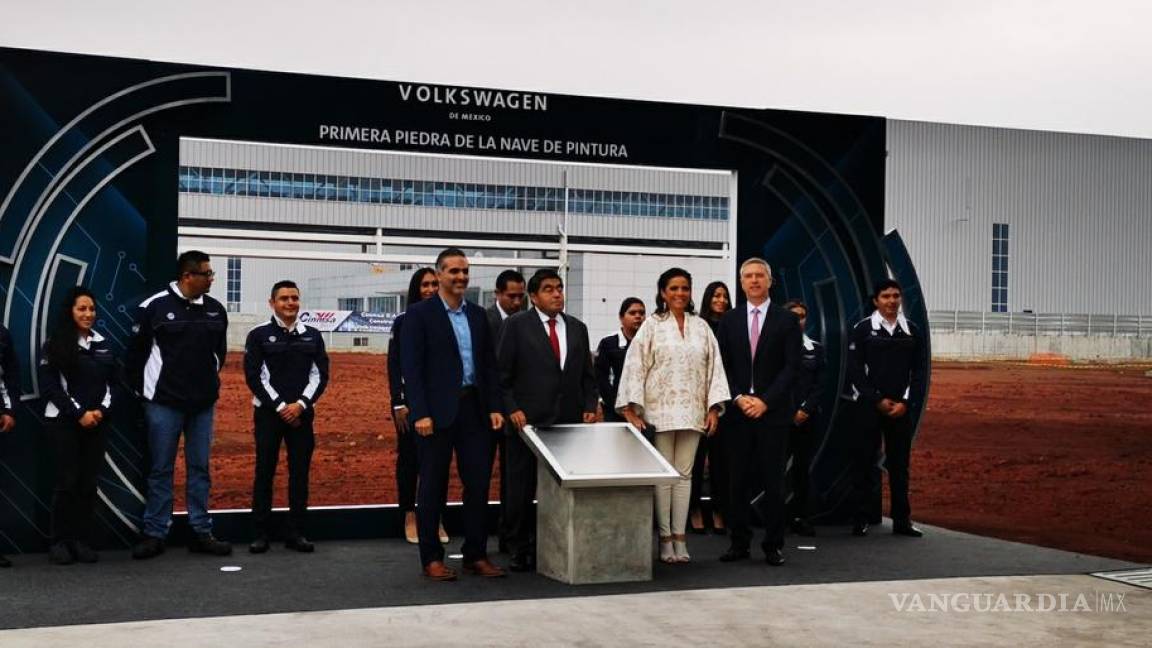 Volkswagen México invertirá 763.5 mdd en su planta de Puebla, para producir vehículos híbridos y eléctricos en el 2025