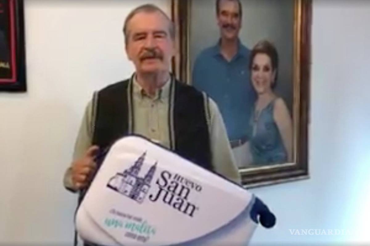 Vicente Fox se une a la fiebre por la maleta de Huevo San Juan