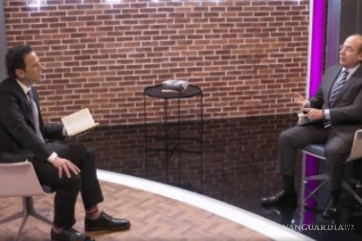 Carlos Loret de Mola estaría fuera de la W Radio; Felipe Calderón acusa autoritarismo de AMLO