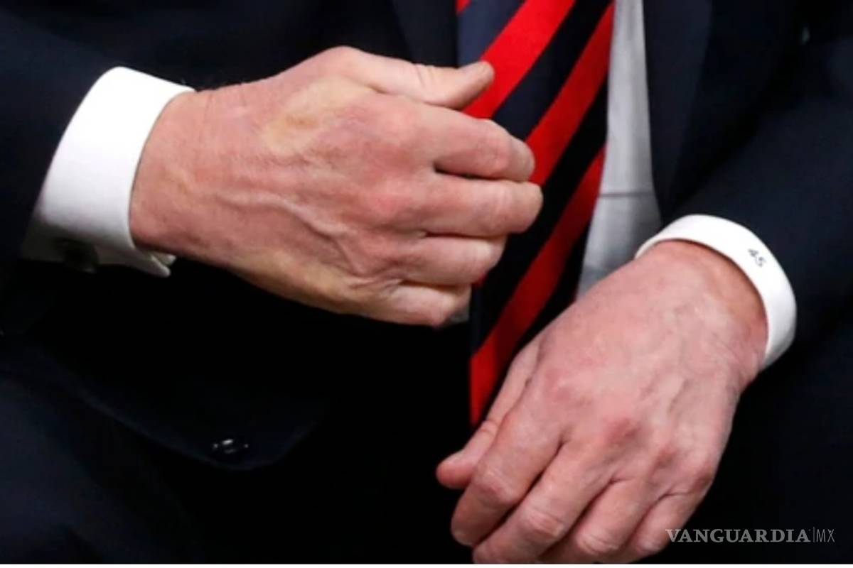 Macron le gana a Trump en apretón de manos de 28 segundos