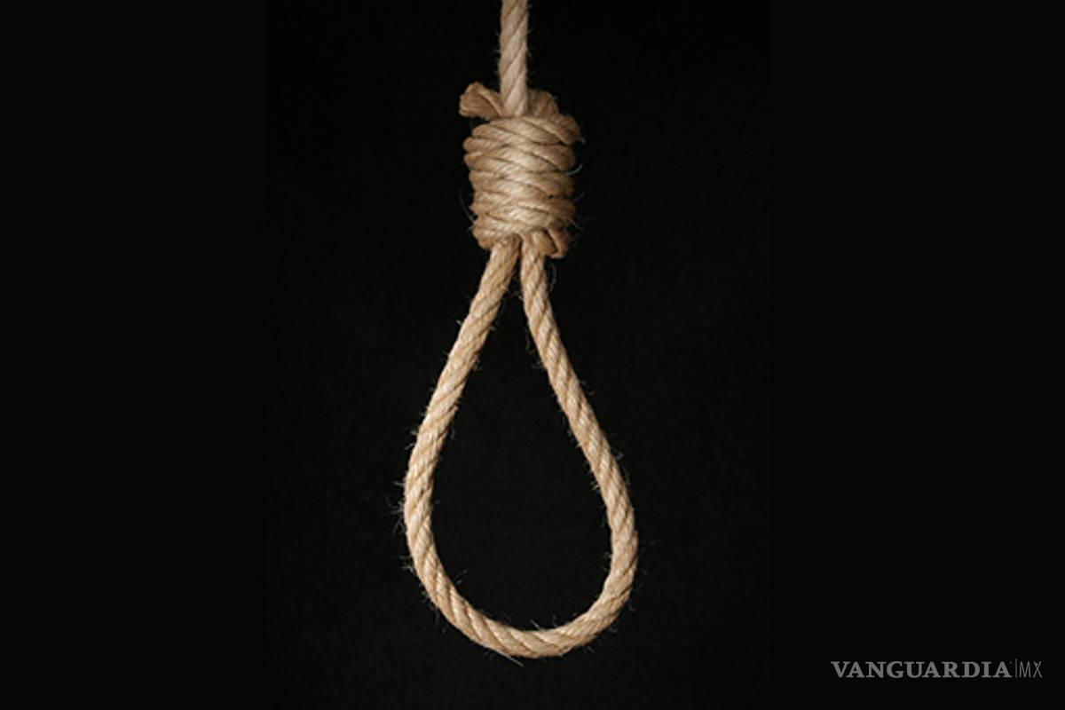 Asfixia a su hijo y se ahorca en Tabasco