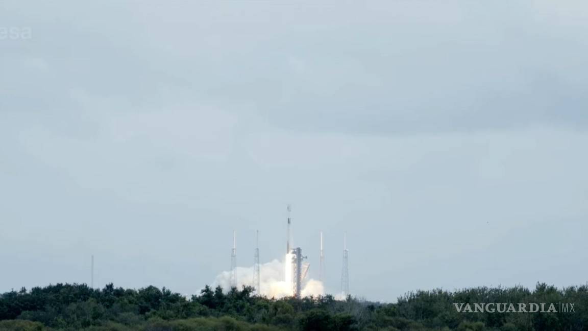 $!La primera misión de defensa planetaria de la Agencia Espacial Europea (ESA) Hera logró despegar desde Cabo Cañaveral en un cohete Falcon 9 de SpaceX .