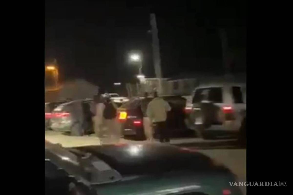 Sicarios de 'Los Chapitos' salen a la calle... ¡y hasta cargan gasolina en Sonora!