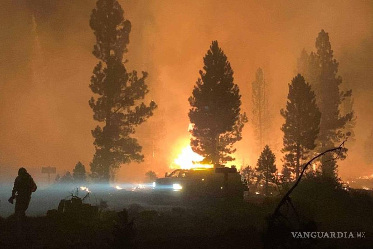 Incendios en California obligan a evacuar miles de personas