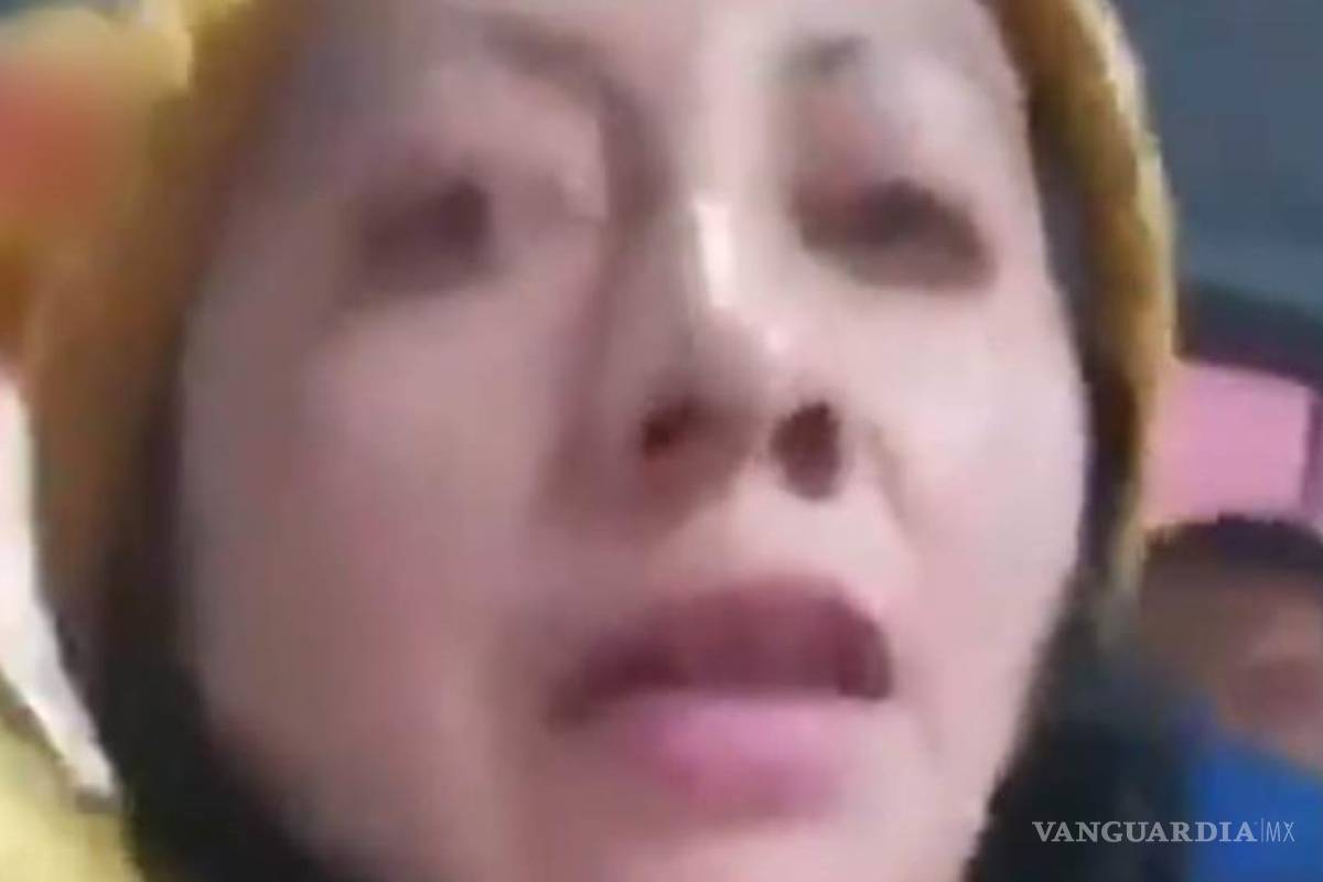 &quot;Me vale&quot;, mujer pelea con otra por no usar cubrebocas en transporte público (video)