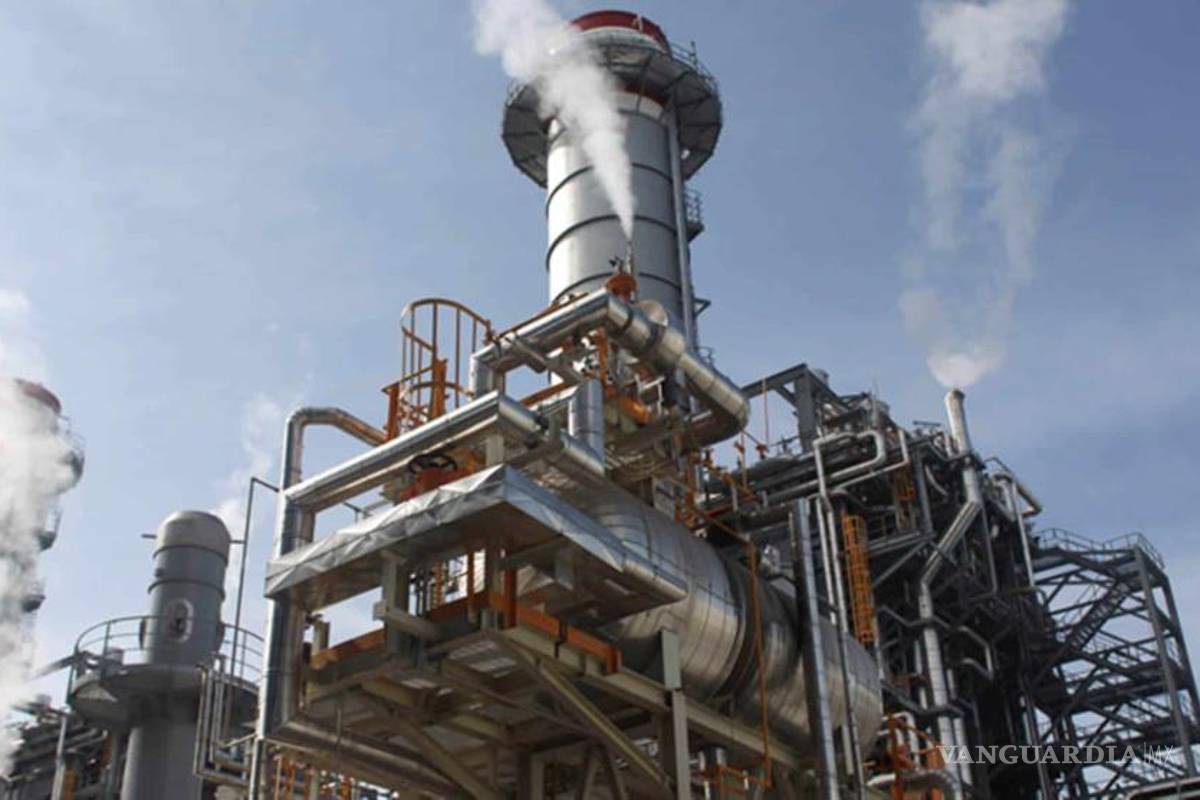 Impuesto al combustóleo es inviable, afirma especialista