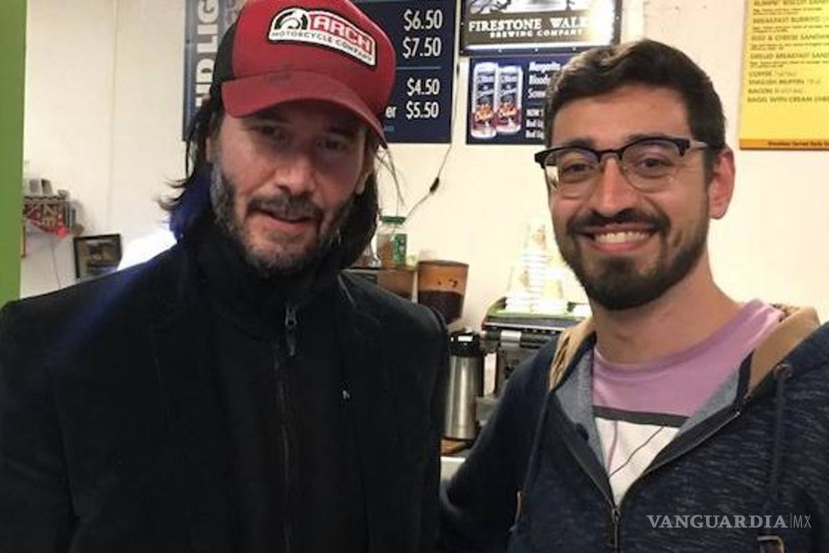 Keanu Reeves anima a pasajeros tras aterrizaje forzoso
