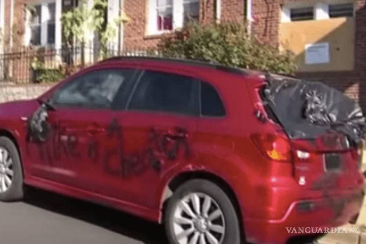 Vandalizan auto de presunto infiel... pero se equivocan de carro