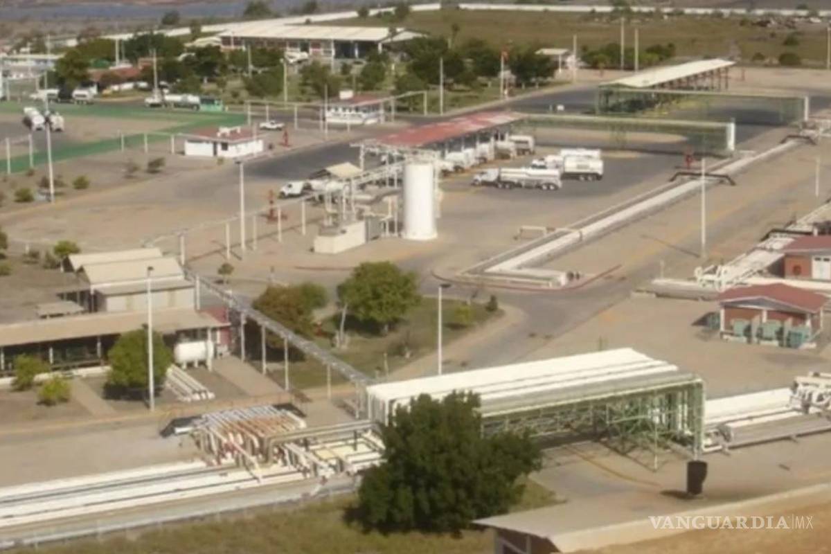 Amenazan productores de maíz con tomar instalaciones de Pemex
