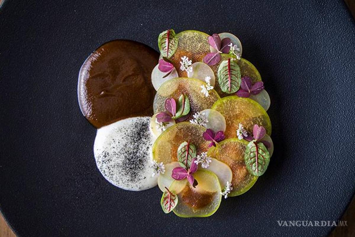 $!Si vas a visitar este restaurante y quieres probar lo mejor del menú, lúcete y pide la Tártara de aguacate tatemado, escamoles y chips de quelites.