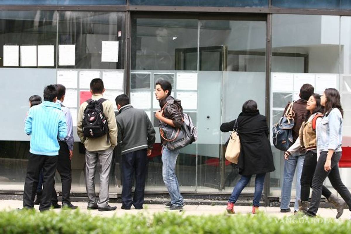 Exhortan no retirar seguro médico a desempleados