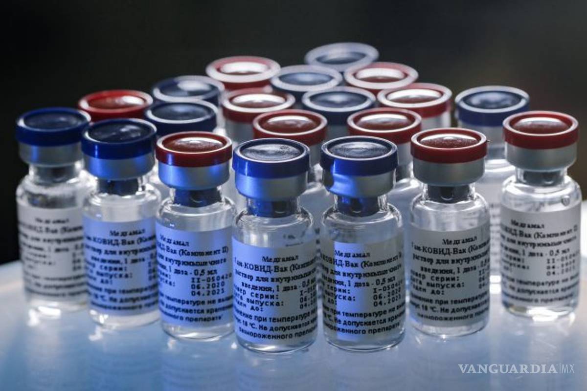 Vacuna rusa no debe usarse aún hasta pasar fase 3: Hugo López-Gatell