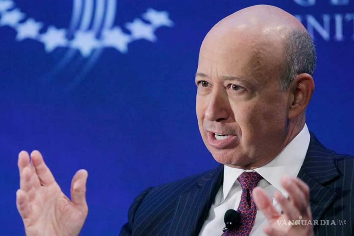 Lloyd Blankfein se opone a veto migratorio de Trump