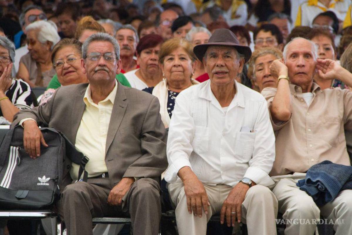 Cuestionan notarios reforma que limita donaciones a mayores de 65