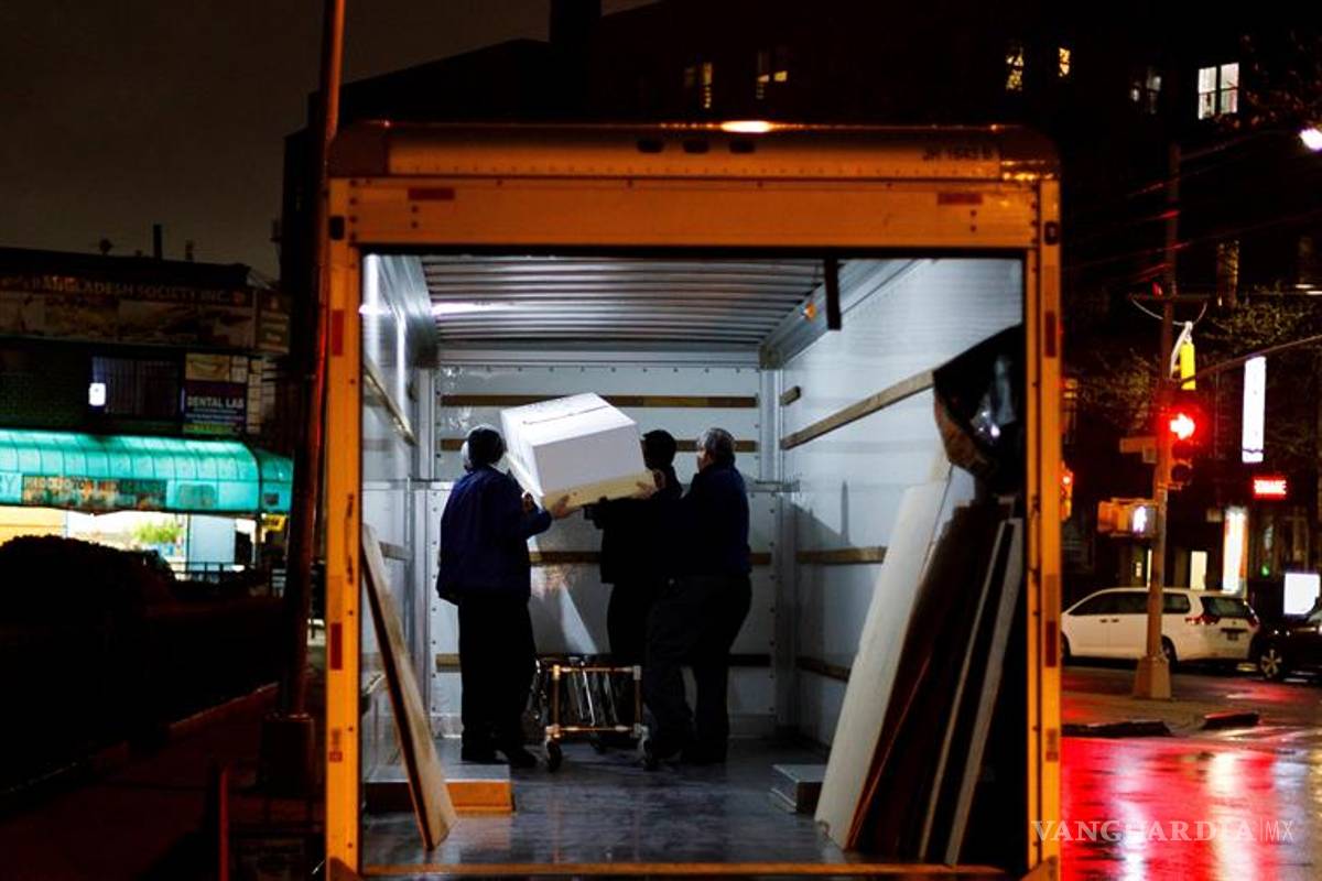 Demandadas 3 funerarias de Nueva York por el hallazgo de cuerpos en camiones
