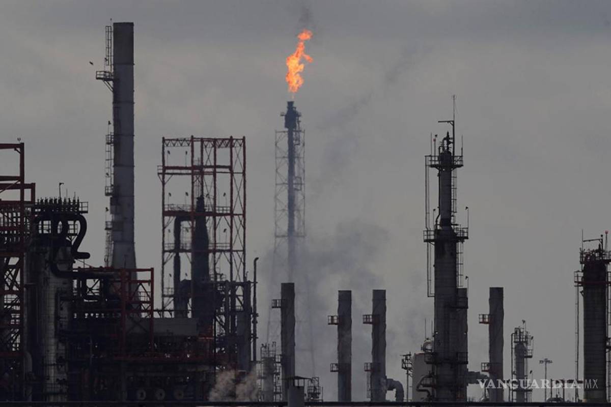 “Se les hace fácil echar la culpa”, AMLO rechaza que refinería de Cadereyta provoque contaminación en Monterrey