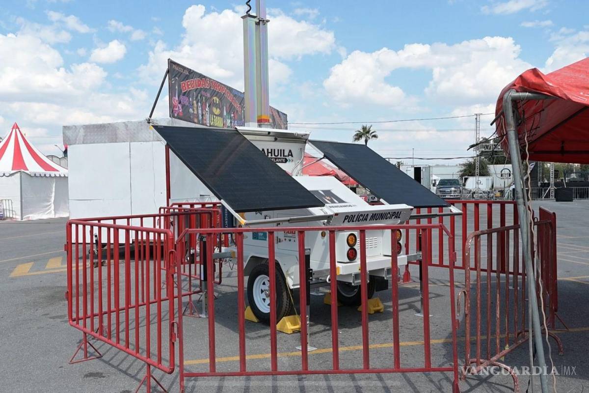 $!Unidad móvil de vigilancia en operación durante la Feria de Monclova 2025.