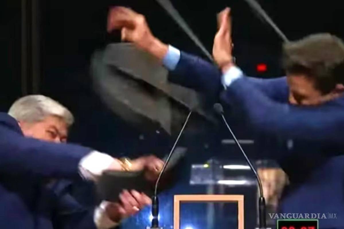 VIDEO: Candidato le da sillazo a otro en la cabeza durante debate por alcaldía de San Pablo, Brasil