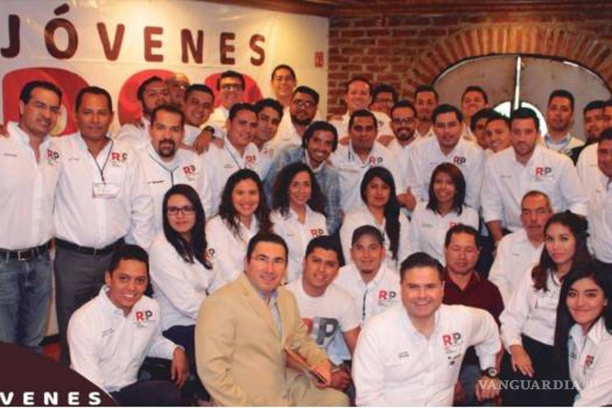 Grupos afines a Elba Esther crean manual para defender boda fifí