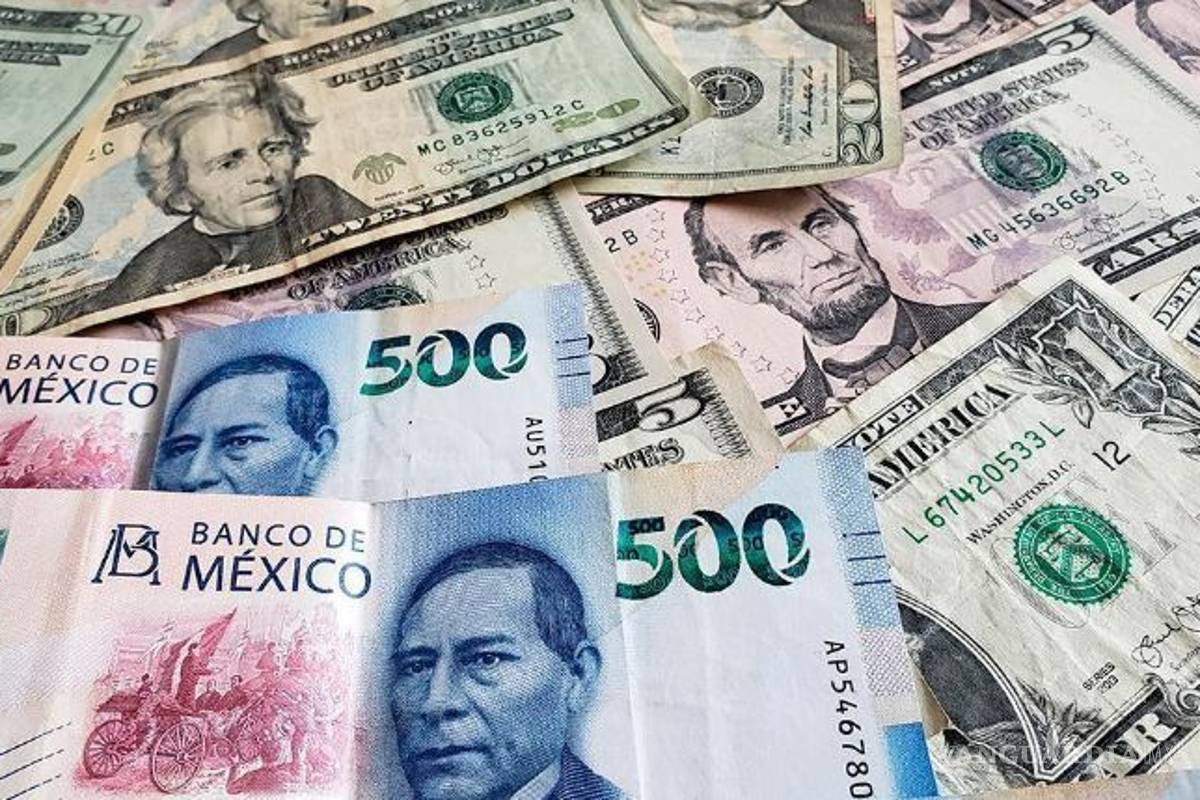 Peso perfila fuerte recuperación; dólar regresa a 23.90 unidades