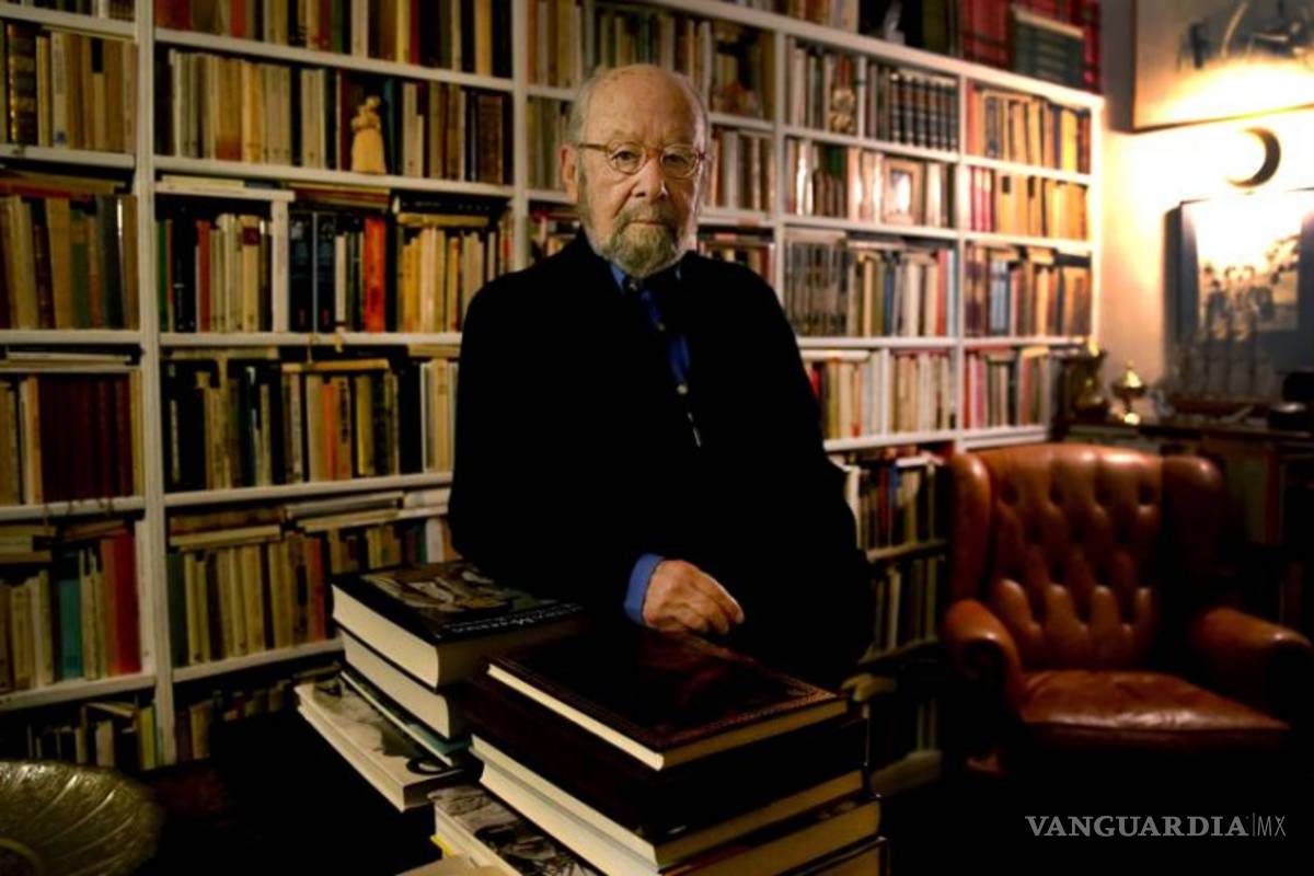 Caballero Bonald cumple 90 años con la pluma en alto