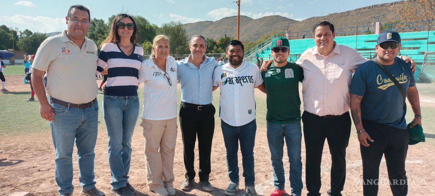 $!Autoridades locales dieron la bienvenida a los equipos participantes en el Campeonato Nacional de Bola Puesta en Saltillo.