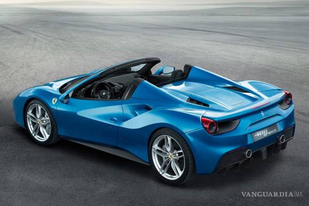 $!Andy Ruiz aprovechó su tiempo libre para comprarse un Ferrari de más de 5 millones de pesos