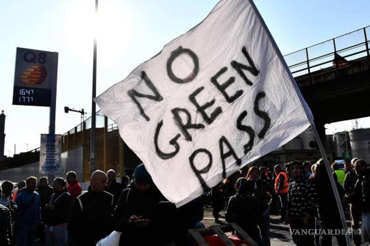 Deben respetar derechos humanos de no vacunados, señala OMS ante limitaciones