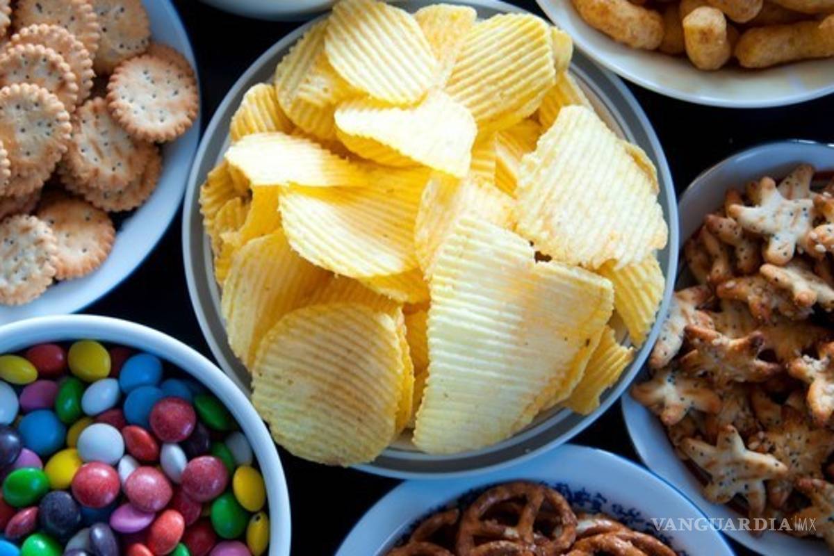 Fácil acceso a la comida chatarra sería la causa del sobrepeso mundial