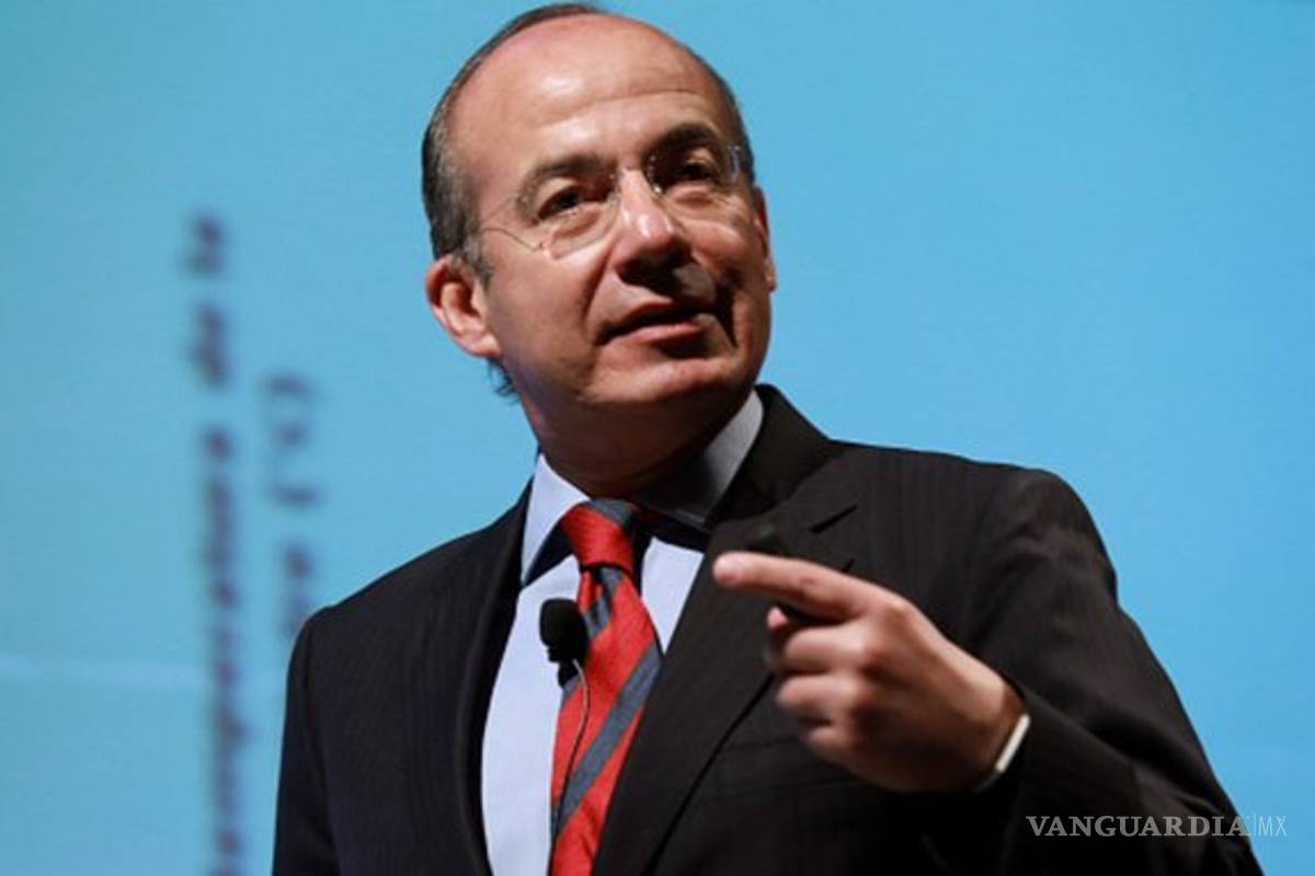 Tienen razón en preocuparse, les vamos a ganar: Calderón; 'agradece' a AMLO publicidad para México Libre