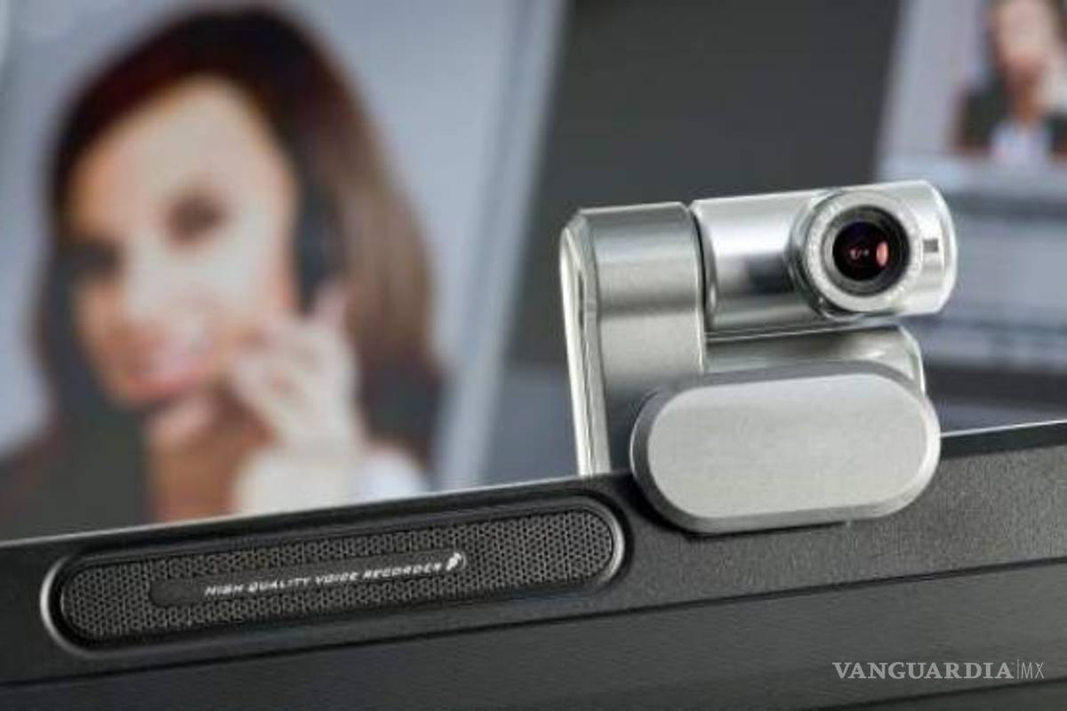 Siete de cada diez mexicanos temen ser espiados por su cámara web