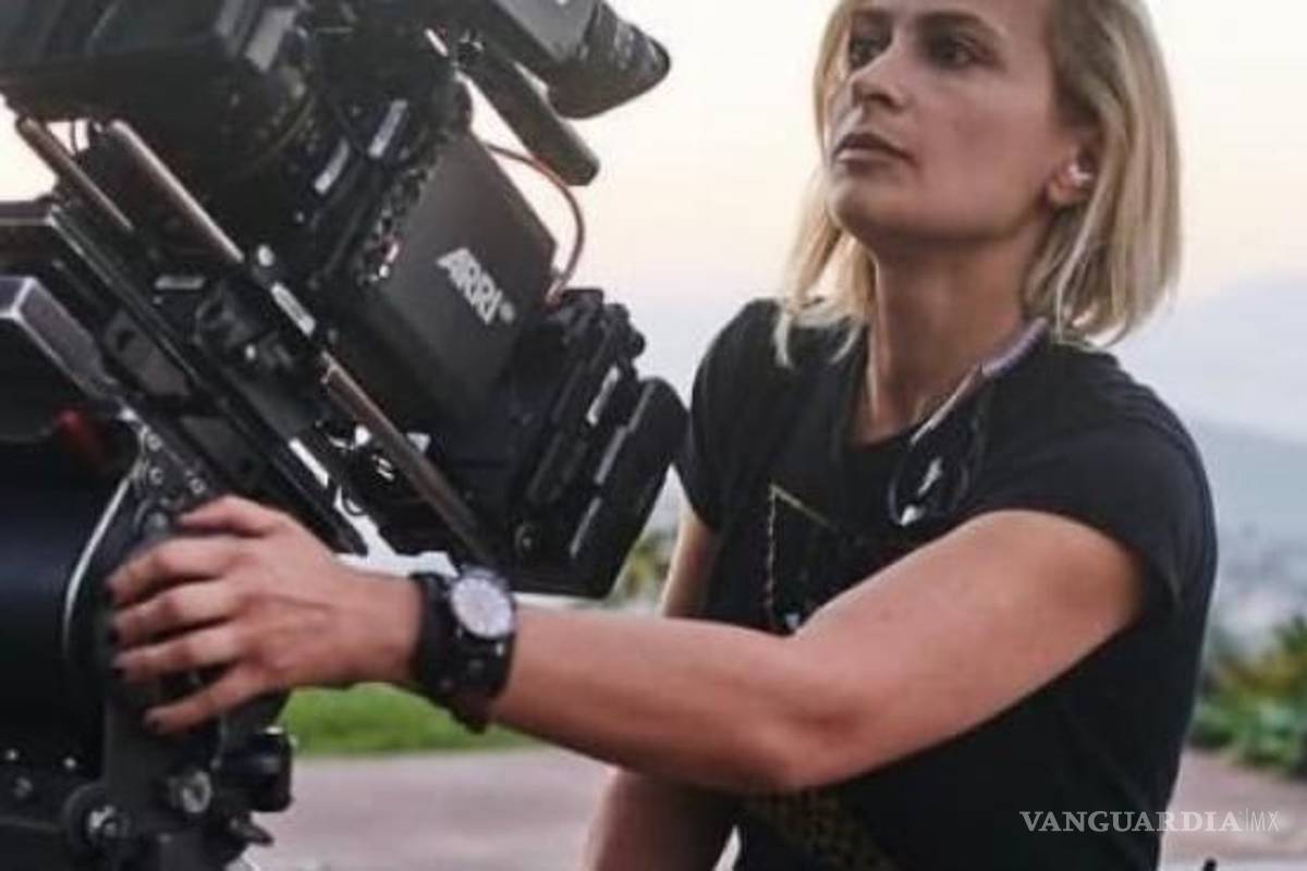 ¿Quién era Halyna Hutchins?... la fotógrafa que Alec Baldwin mata accidentalmente en set