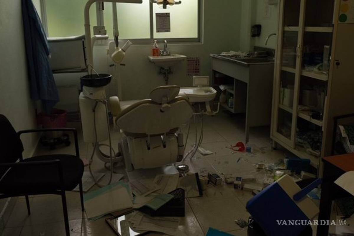 $!En Chiapas pobladores creen rumor del COVID-19 y destrozan hospital