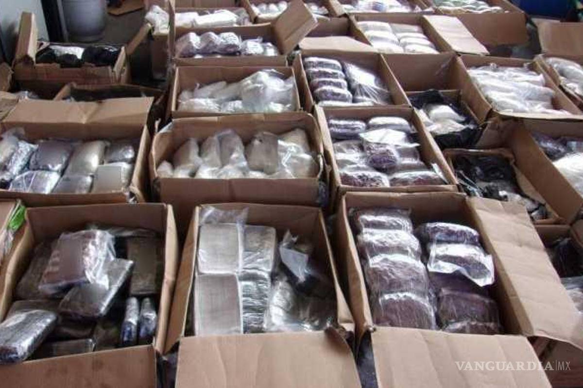 Detienen a camionero mexicano en frontera de California, con carga “récord” de metanfetaminas y fentanilo