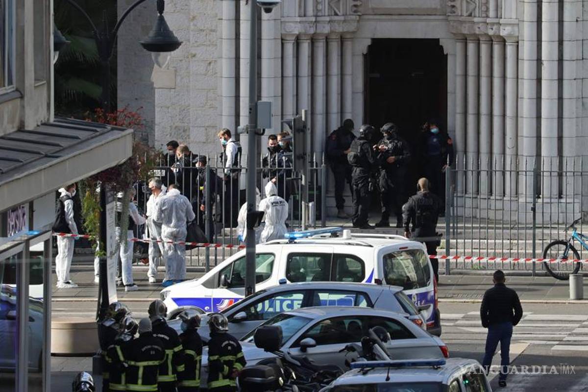 Ataque terrorista en Francia: al menos tres muertos en agresión con cuchillo dentro de la catedral de Niza