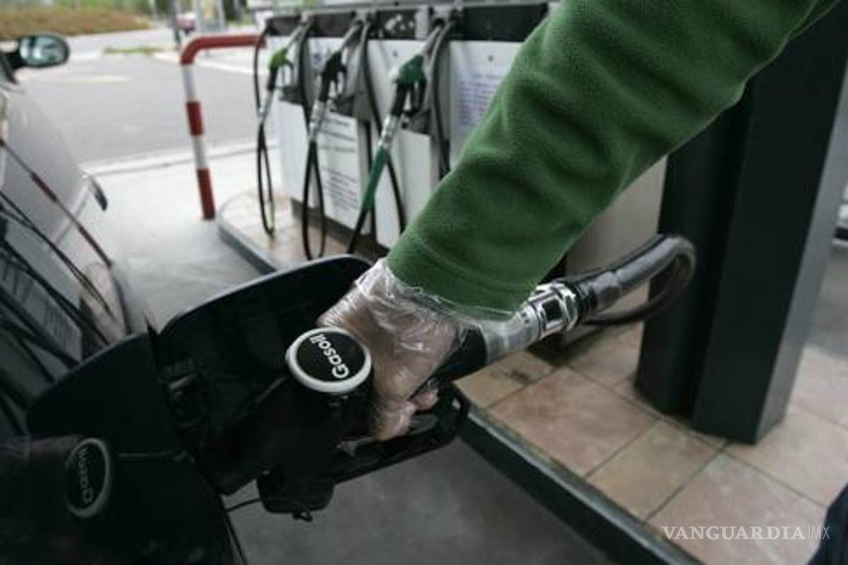 $!Sencillos trucos que sí funcionan para ahorrar gasolina en verano