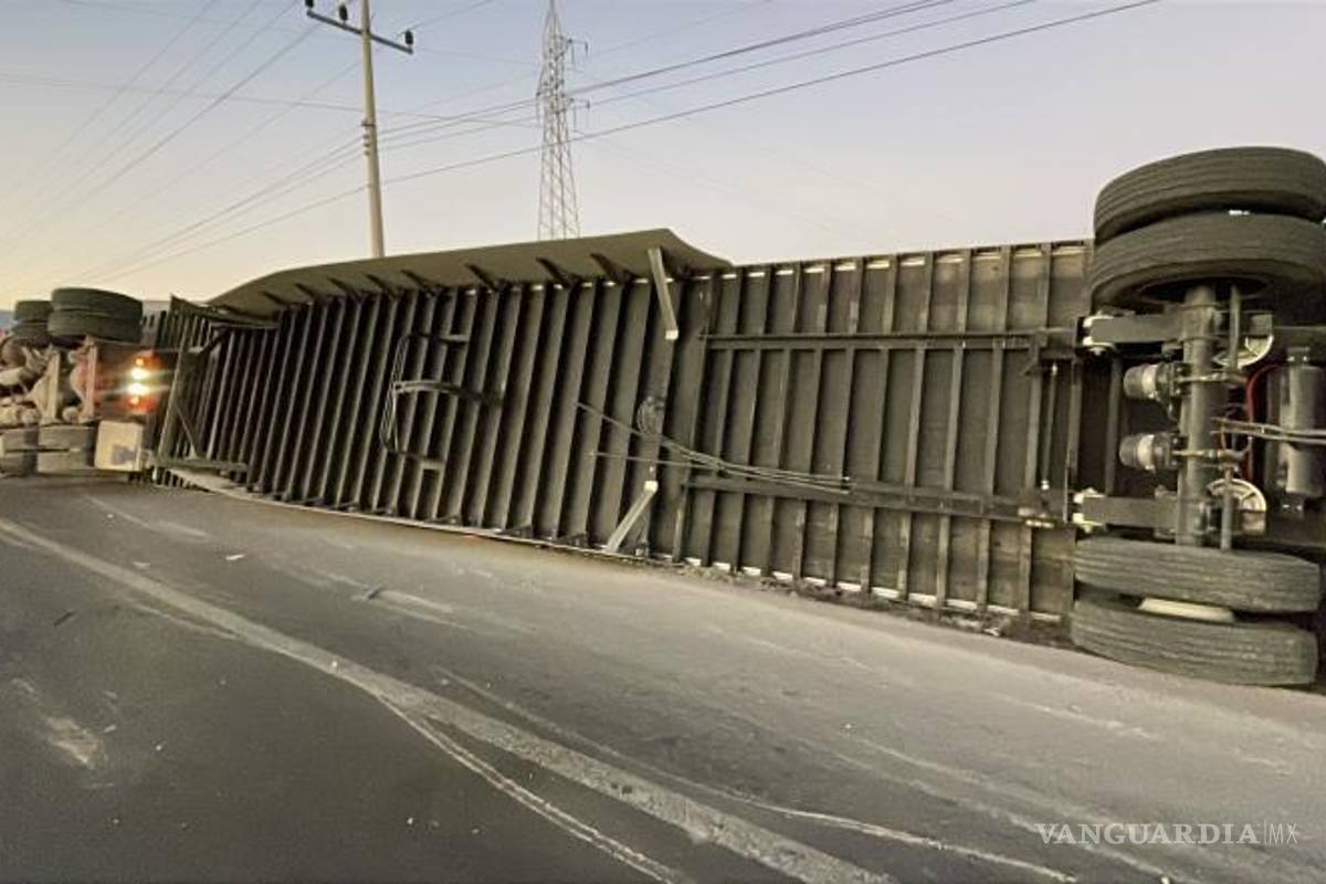 $!El joven conductor resultó ileso pese a lo aparatoso del accidente registrado en dirección a Arteaga.