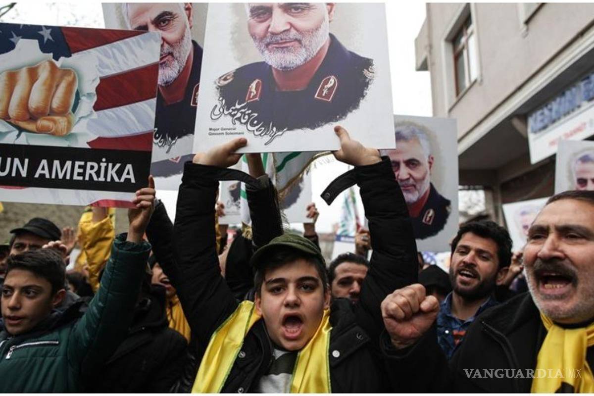 Ofrecen 80 mdd por la cabeza de Trump en funerales de Qasem Soleimani