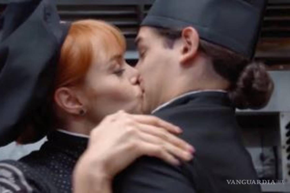 Emilio Osorio besa apasionadamente... ¡a la novia de su papá! (video)