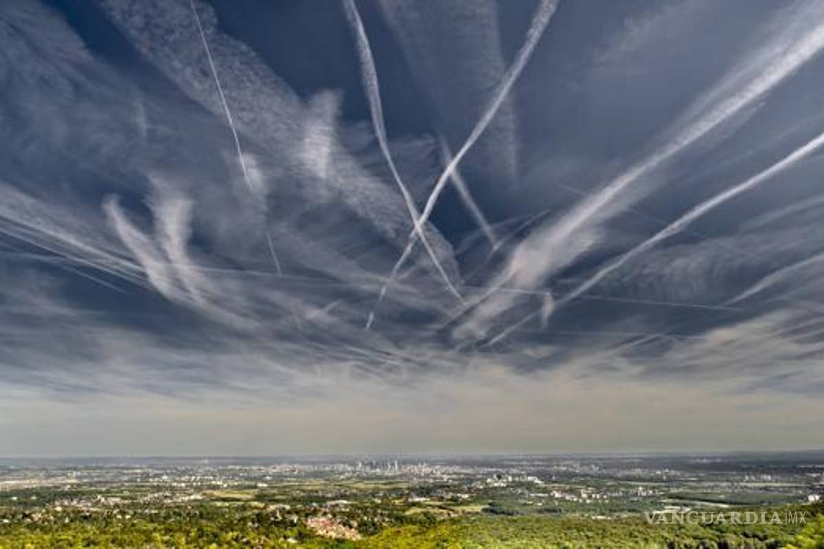 ¿Qué son los Chemtrails?... supuesto plan para modificar el clima y propagar enfermedades