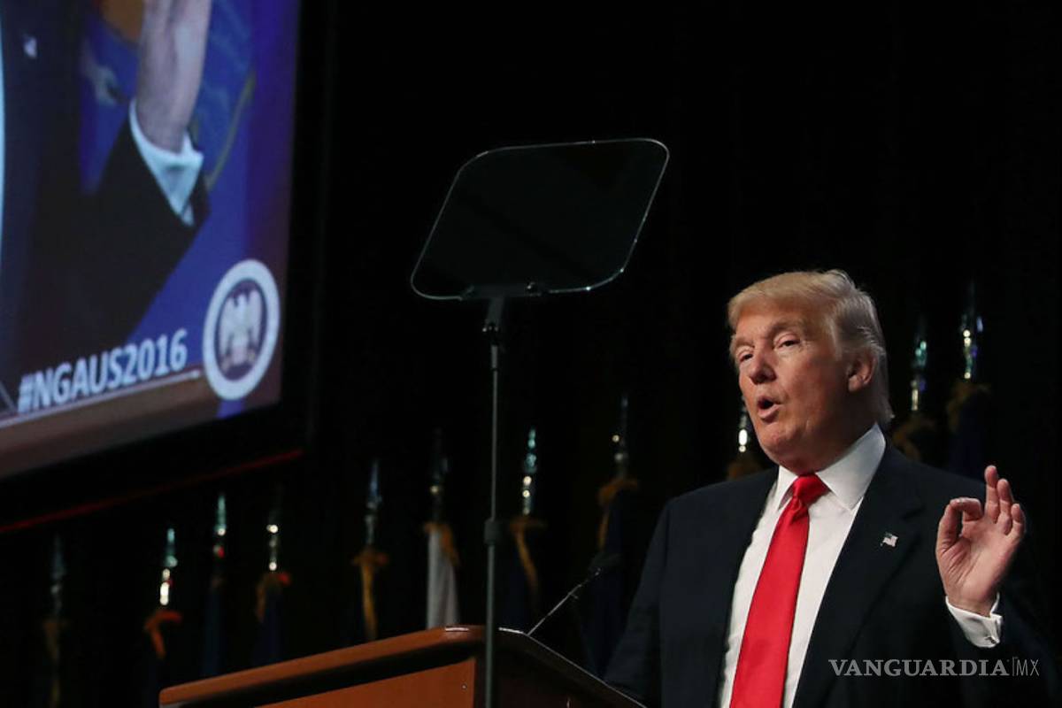 Demandan a Fundación Trump; revira presidente contra Fiscalía