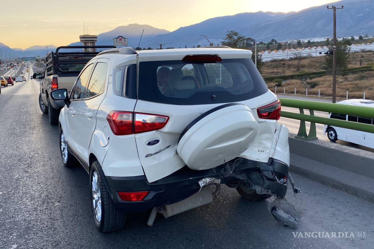 Accidentes en bulevar Fundadores de Saltillo provocan caos y cierre de ambos sentidos