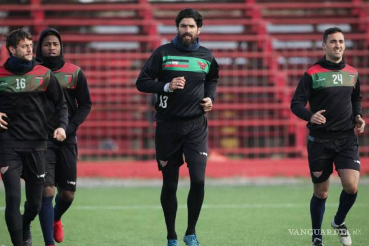 'Loco' Abreu deja de ser el técnico-jugador del Boston River